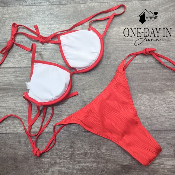 CharmLeaks Halter Underwire Tie Side Bikini Swimsuit Size M - Picture 4 of 4